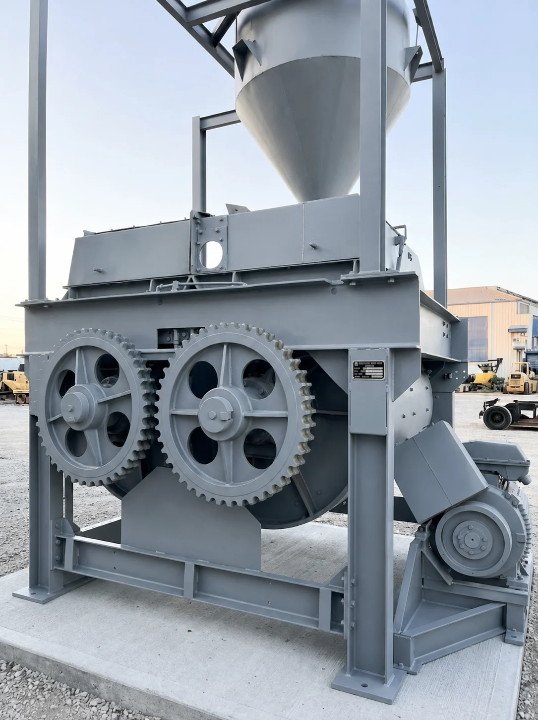 Industrial concrete mixer with gears and motor